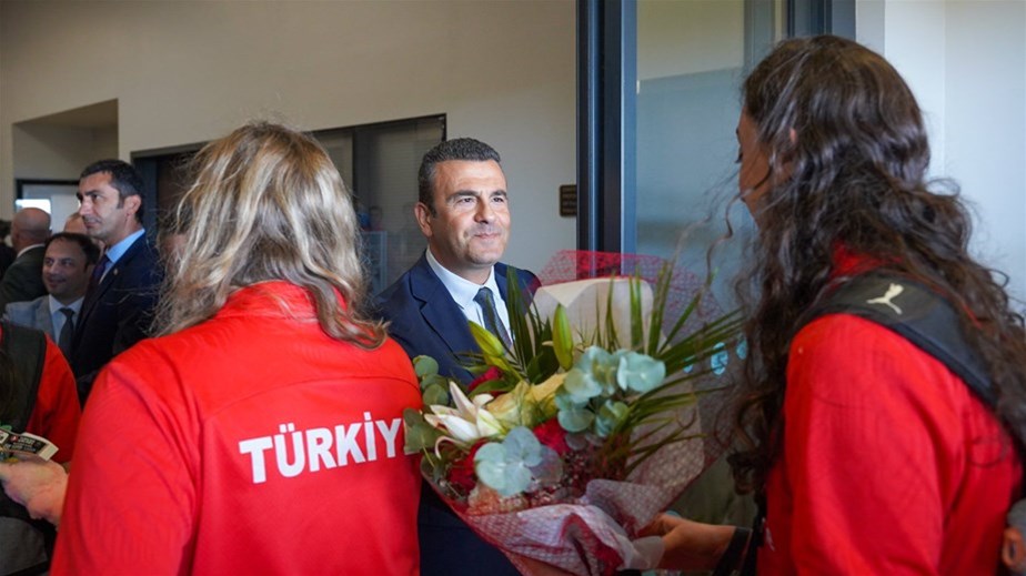 A MİLLİ KADIN VOLEYBOL TAKIMI YURDA DÖNDÜ!