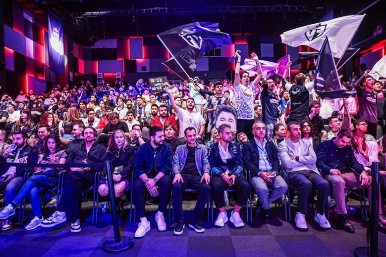 Red Bull Home Ground Türkiye Finali’nde Şampiyon ULF Esports Oldu!