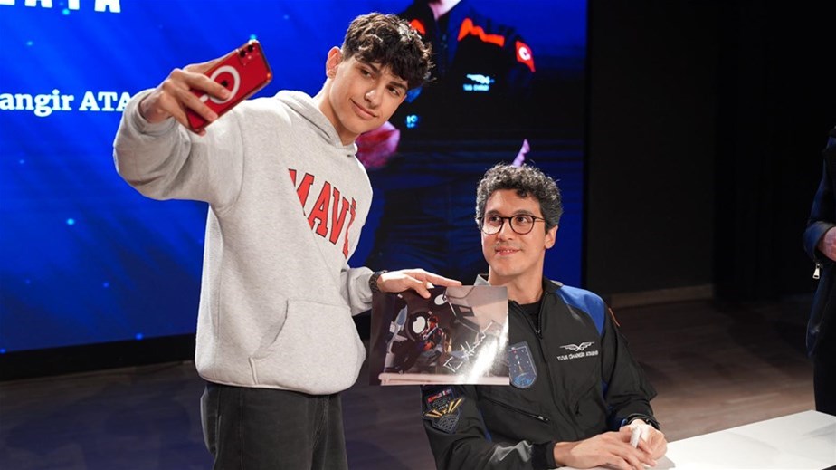 Cumhuriyet’in Işığında Gençlerle Uzaya!